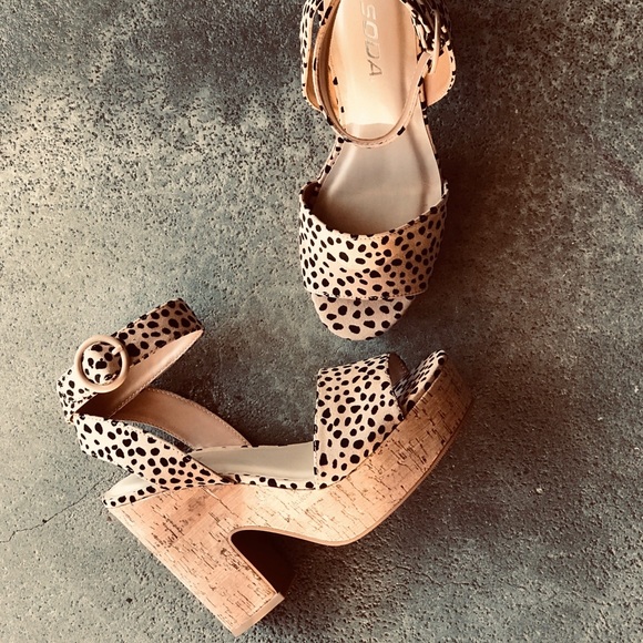 Cheetah Print Block Cork Ankle Sandal Platform - Picture 5 of 8